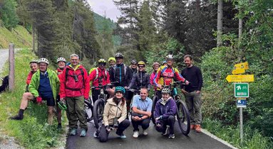Die Delegation bei der Eröffnung des Radwegs Münschen-Milano | © TVB Wipptal / Daniela Achmüller