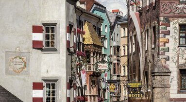 Häuserfronten der Altstadt in Innsbruck | © Tirol Werbung