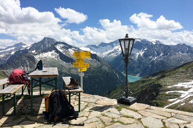 Auf der Terrasse des Friesenberghauses - echt schön! | © TVB Wipptal - Judith Hammer