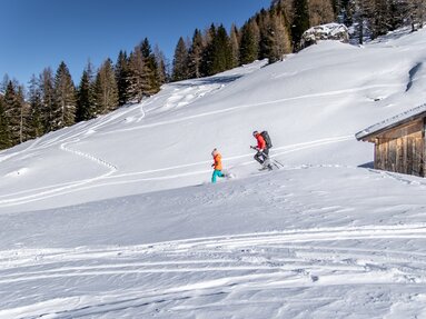  Herumtollen im Schnee – was gibt es Schöneres? ☺ | © Ewelina Wild