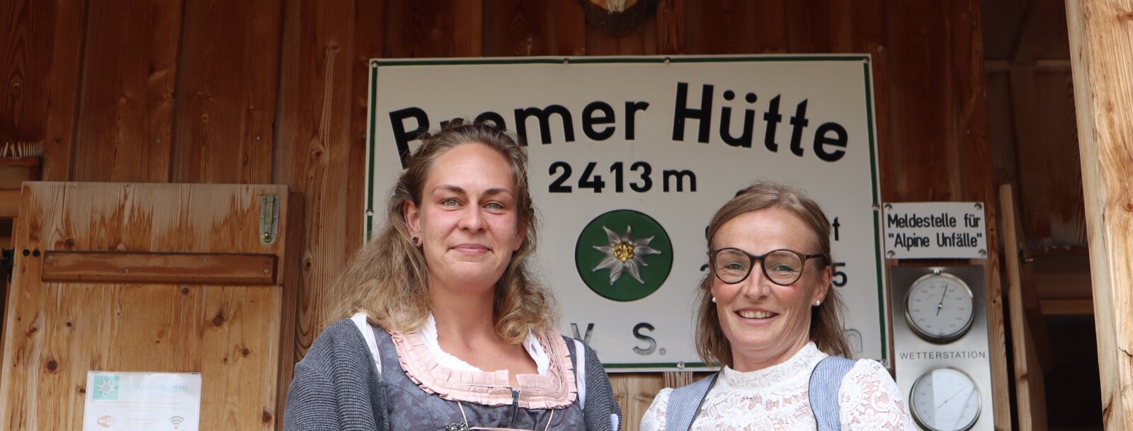 Anna & Hüttenwirtin Steffi | © TVB Wipptal