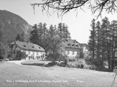 Schloss Schneeberg von der Südseite um 1960 | © Sammlung-Risch-Lau-Vorarlberger-Landesbibliothek