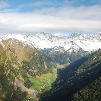 Blick vom Gipfel des Padauner Kogel ins Valsertal  | © Jannis Braun