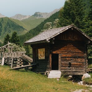 Die historische Schnattermühle im Bergsteigerdorf Schmirn | © TVB Wipptal / Johannes Bitter