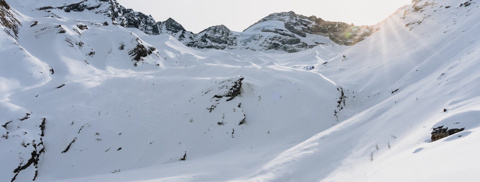 Verschneite Berglandschaft mit dem Olperer | © TVB Wipptal | Johannes Bitter