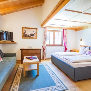 Modernes Zimmer im Landhausstil | © TVB Wipptal